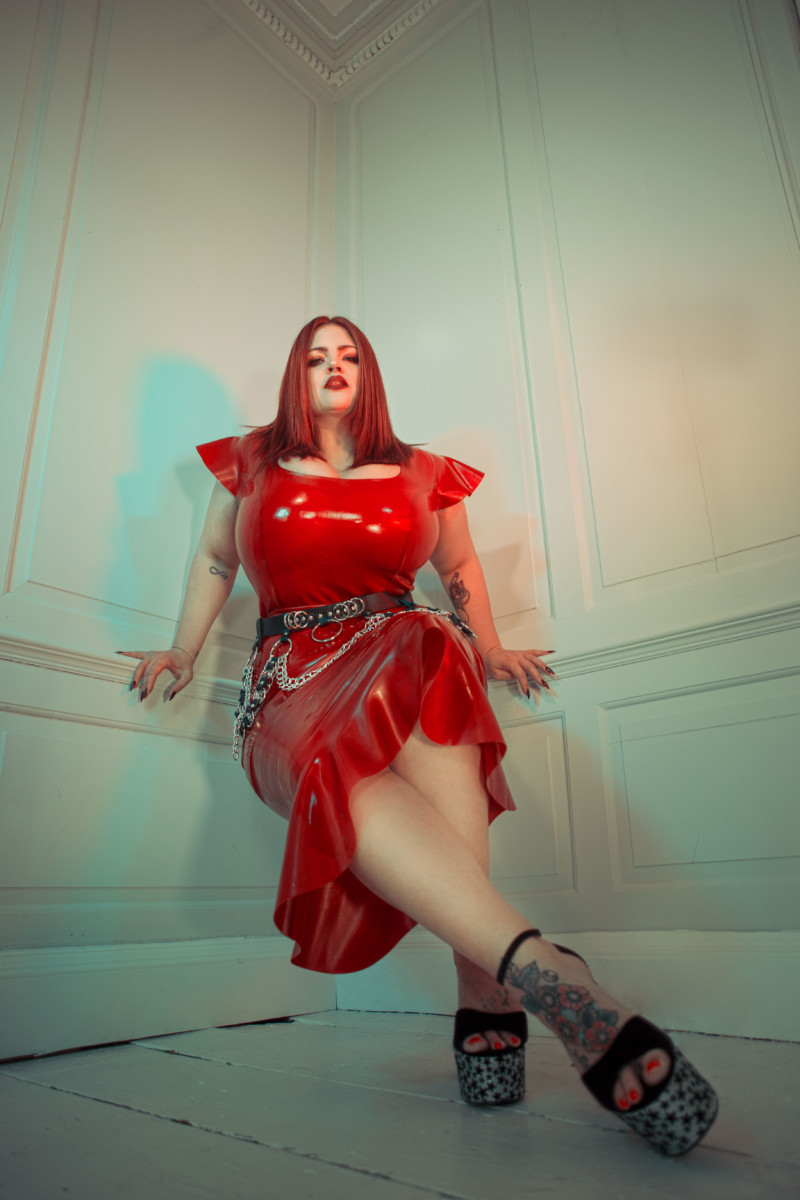 5S FFFB x YG Square neck cap sleeve top and ruffle pencil skirt in Red with blush