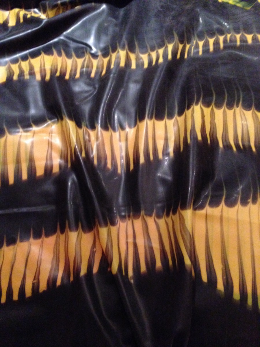 IMG_3155-1 Black and yellow striped one directional drag marble