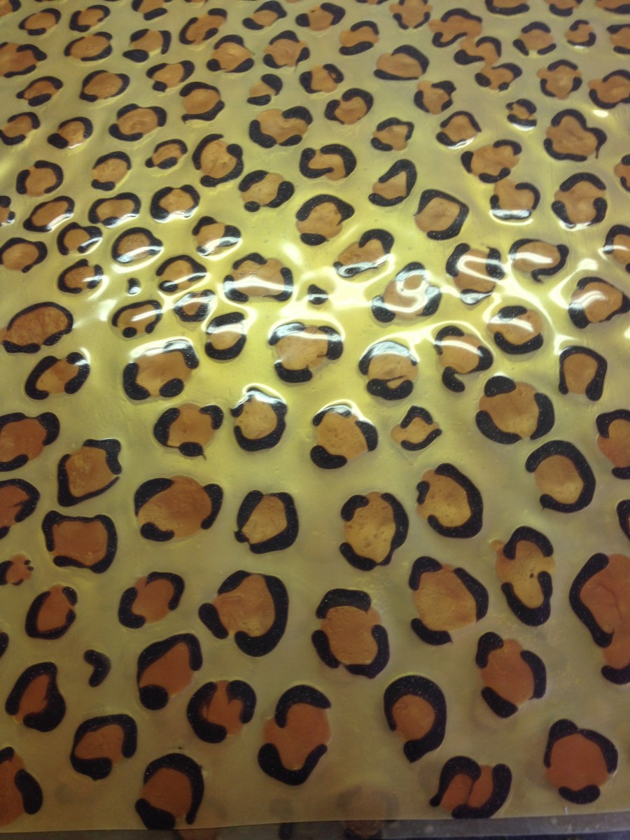 IMG_6015 Gold, bronze and brown glitter leopard latex