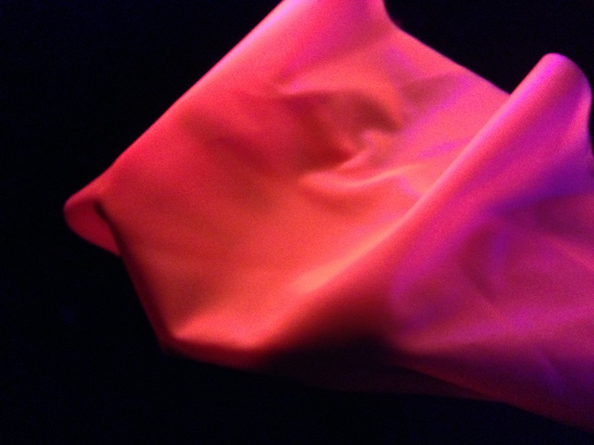 IMG_6885 Yummy Gummy Latex Cerise UV Latex