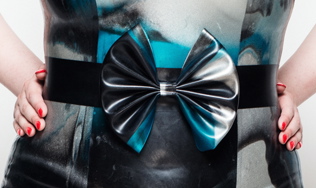 LATEX2495N Yummy Gummy Latex Blue marble Bow belt
